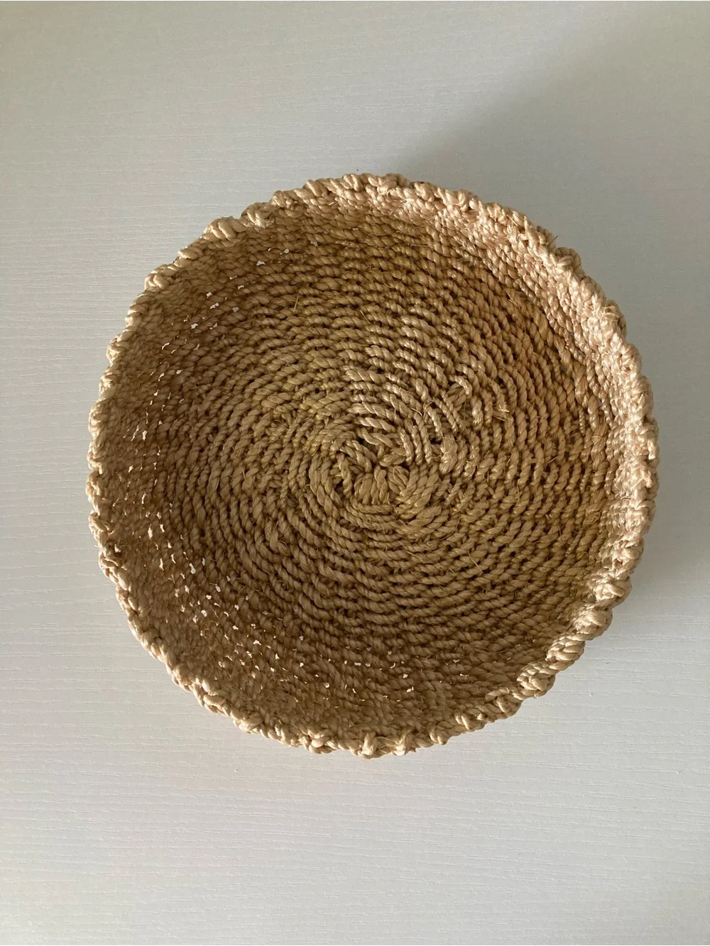Wicker basket with cover